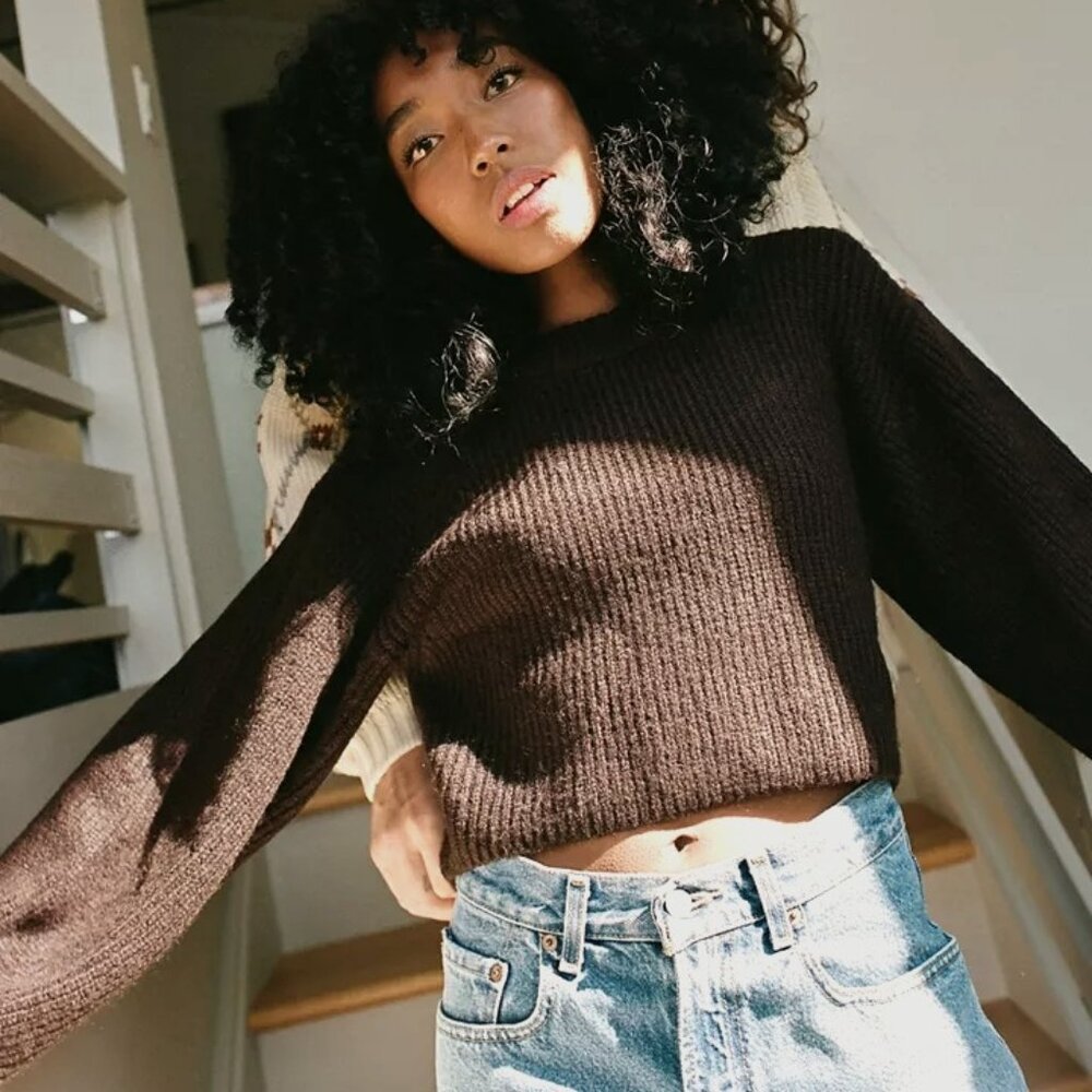 UO Sydney Crew Neck Cropped Sweater